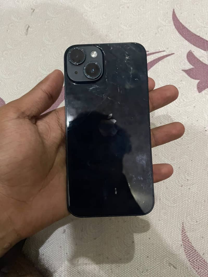 Apple iPhone 13 4