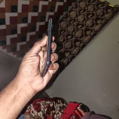 OPPO F17 Pro