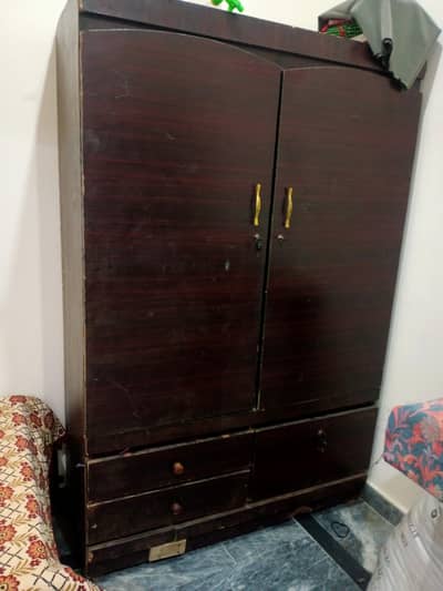 Wooden almira for sell in good condition