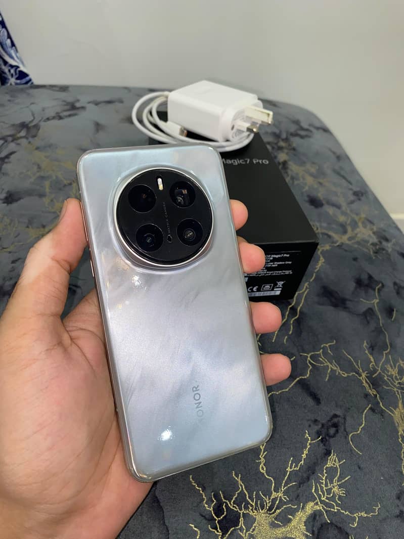 Honor Magic 7 Pro 0