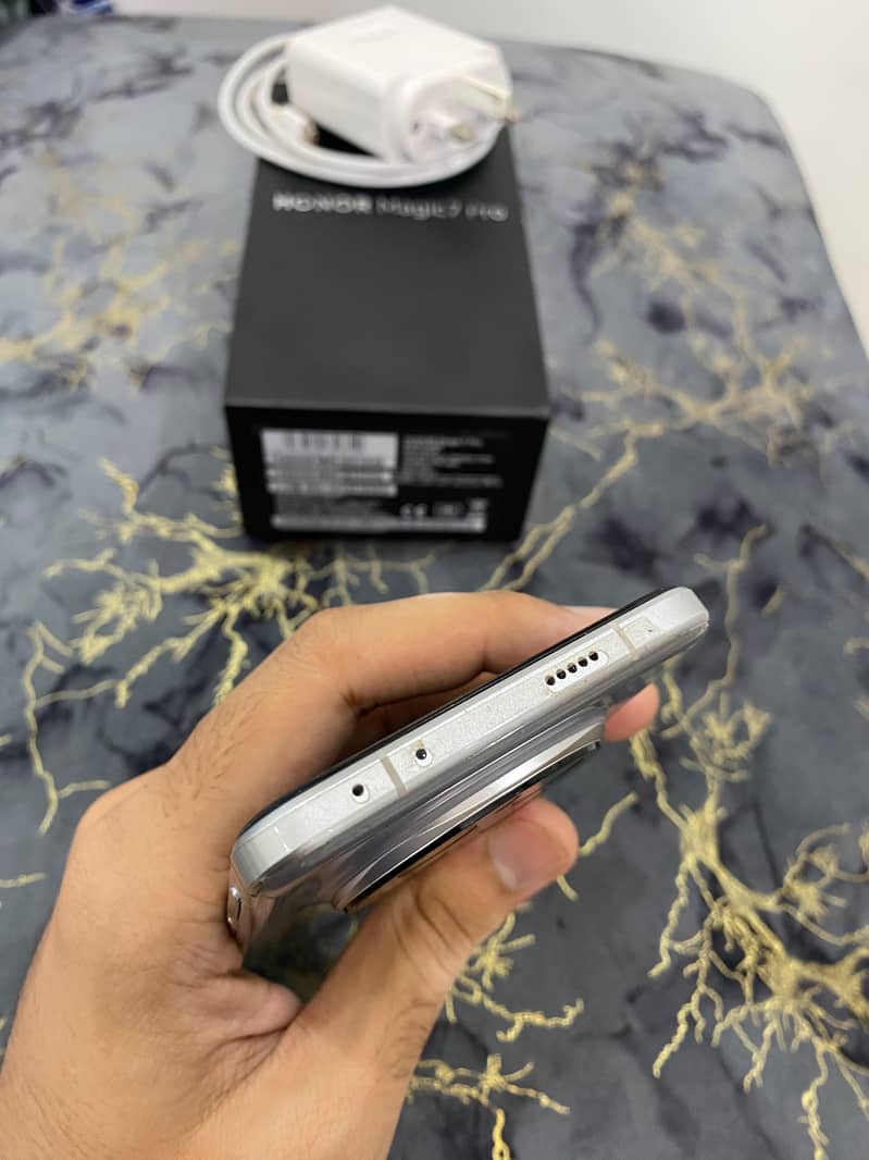 Honor Magic 7 Pro 3