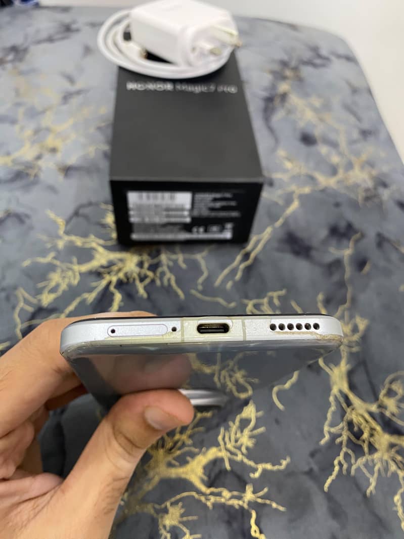 Honor Magic 7 Pro 4