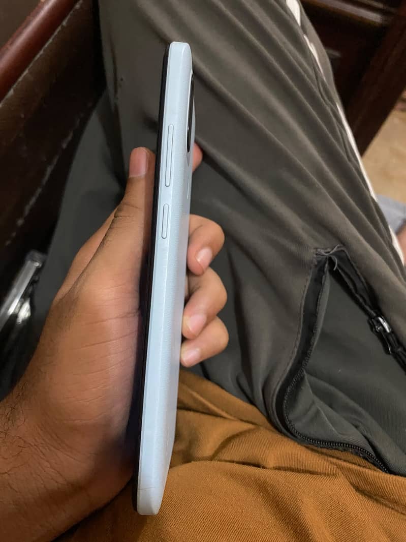 Redmi A2+ 3