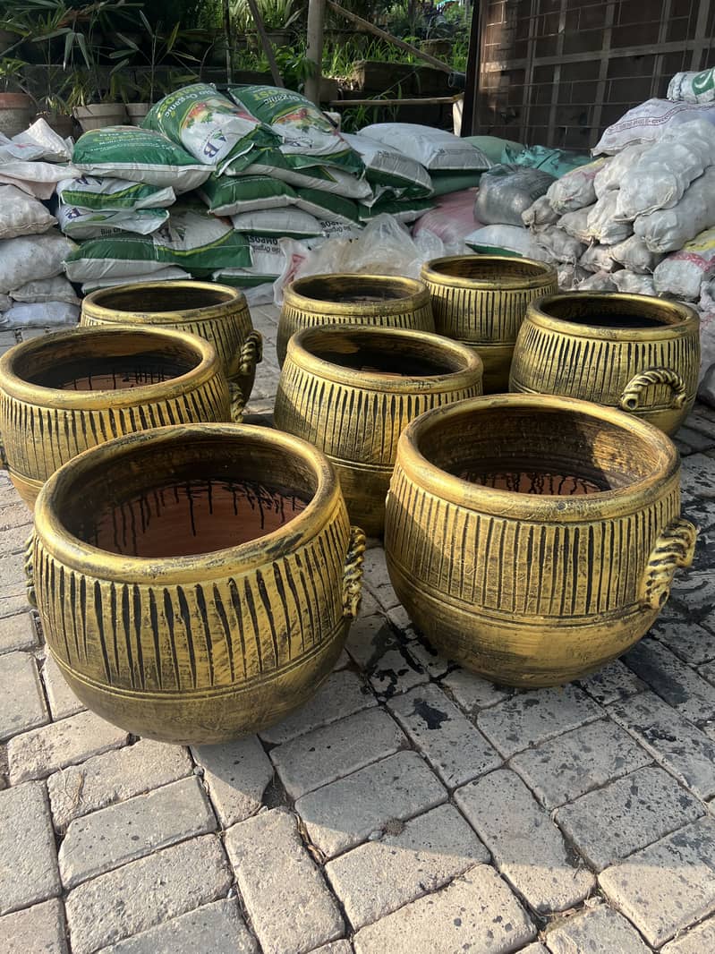 Clay pots 3
