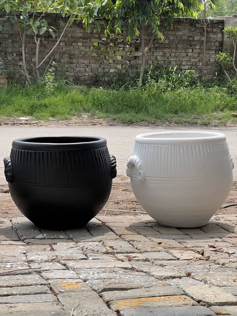 Clay pots 6