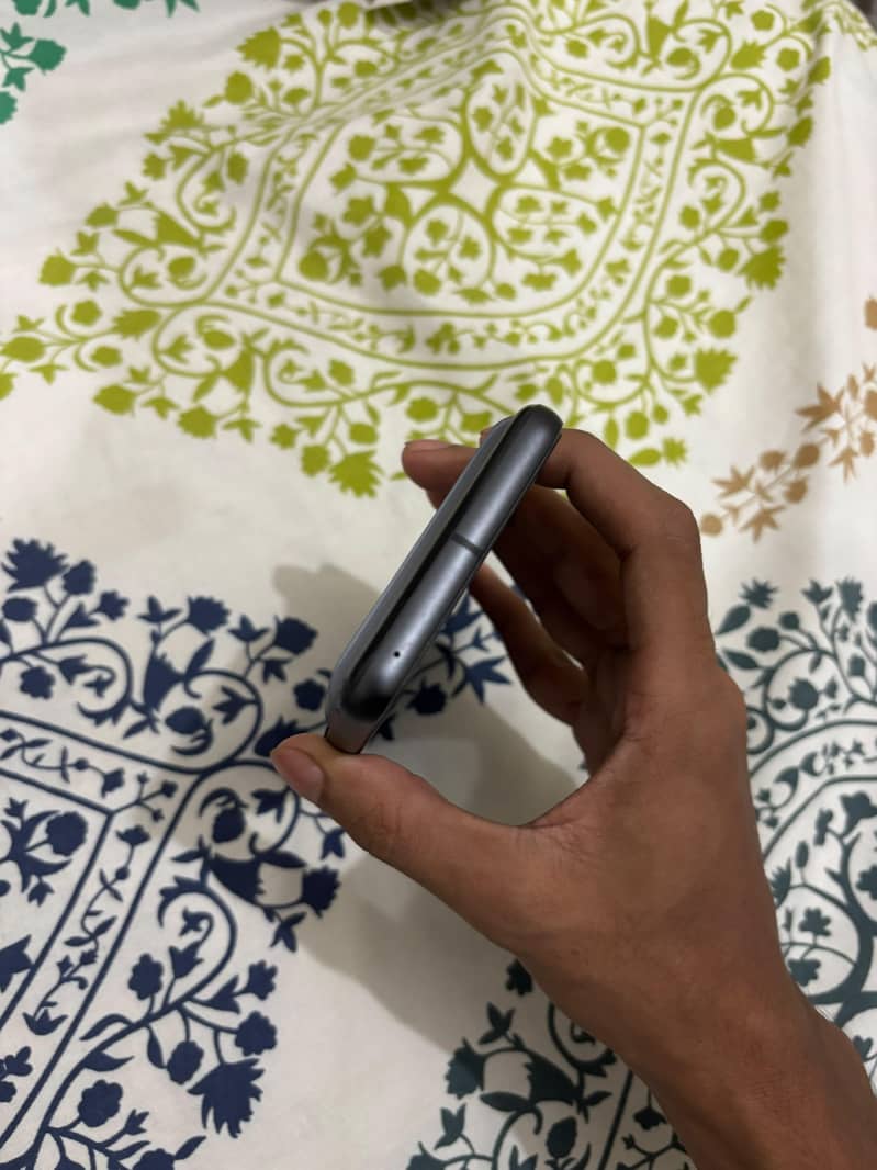 Google Pixel 8 2