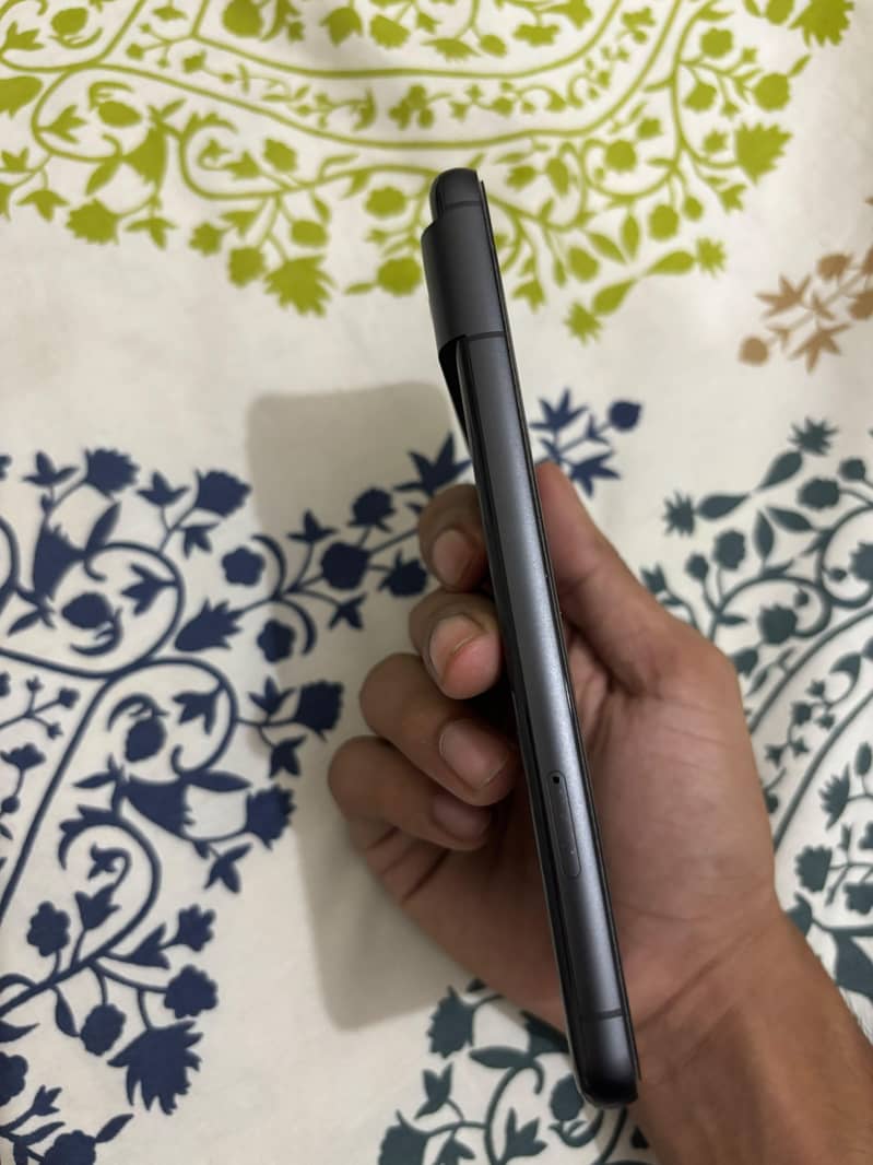 Google Pixel 8 5