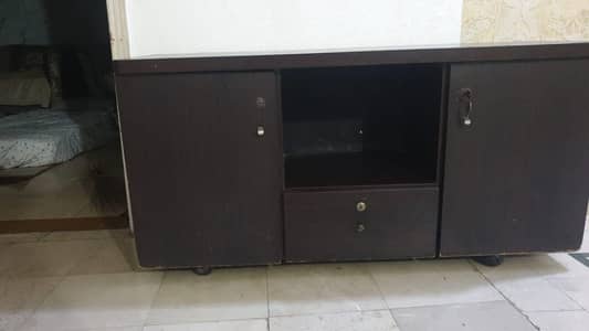 2 sideboards