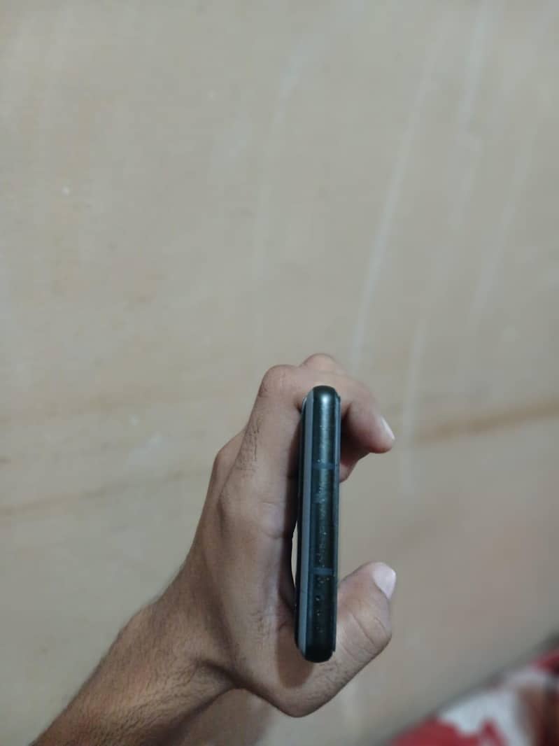 Google Pixel 6a 1