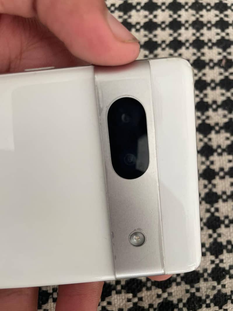 Google Pixel 7a 1