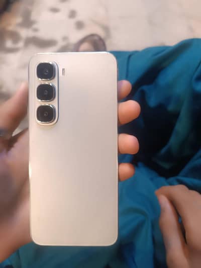 Infinix Hot 60i