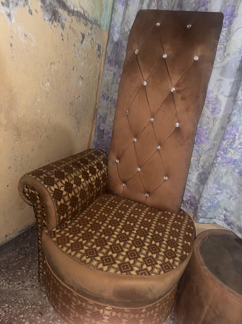Sitting sofa 0