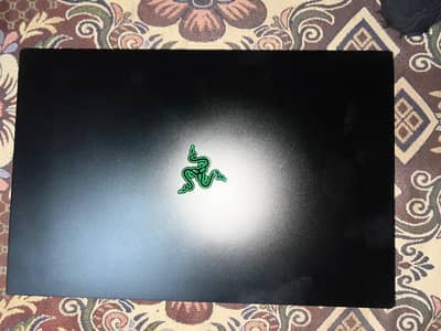 Razer Blade 17 | i9-11900H | RTX 3080 16GB | 32GB RAM | 1TB SSD