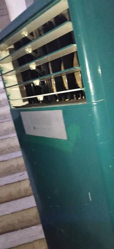 2Haier 2Ton cabinetes for sale all okay 2 pieces