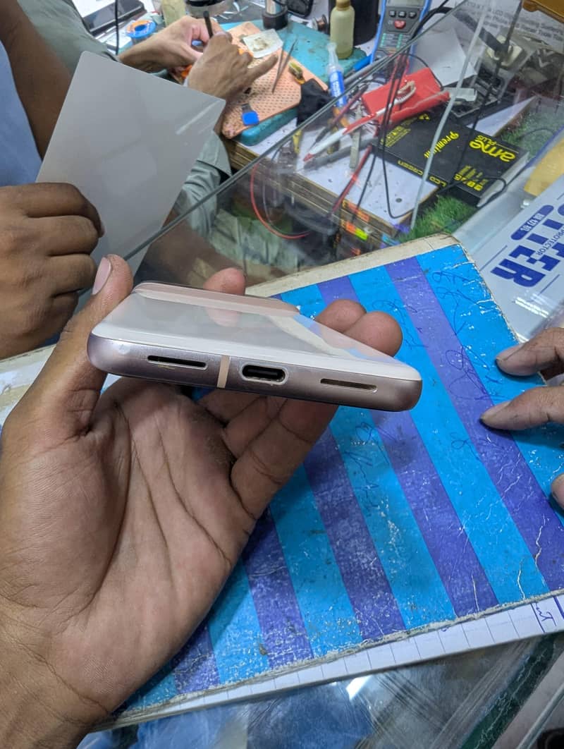 Google Pixel 8 1