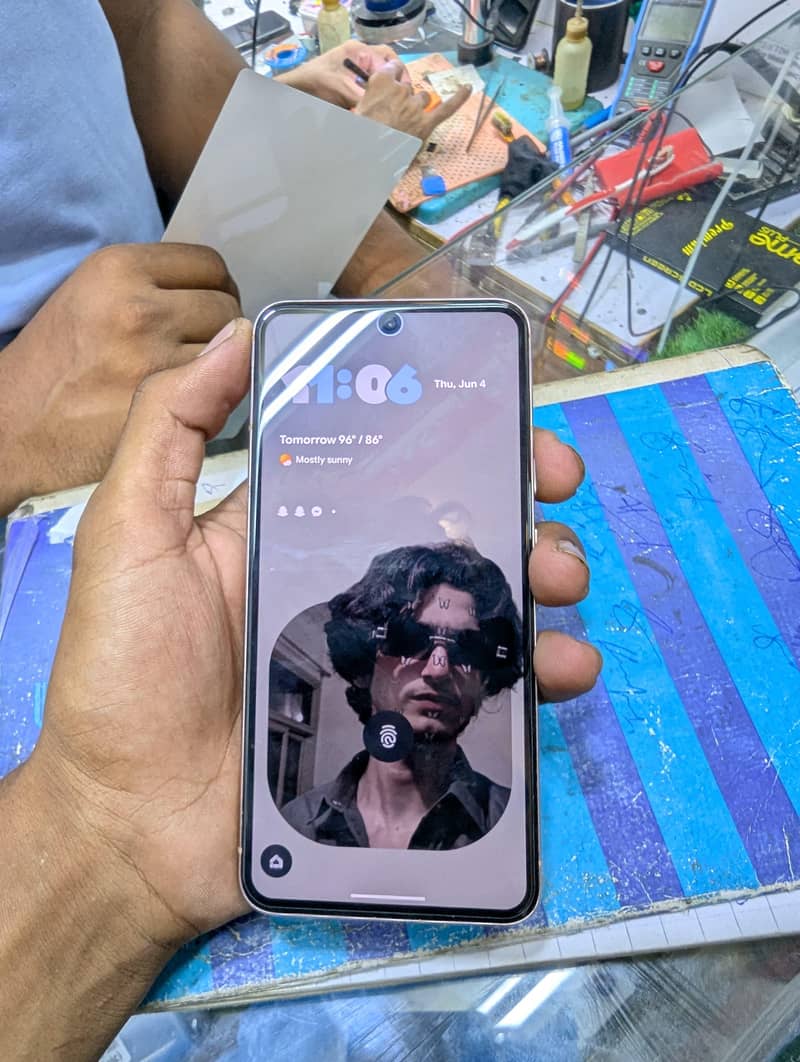 Google Pixel 8 3