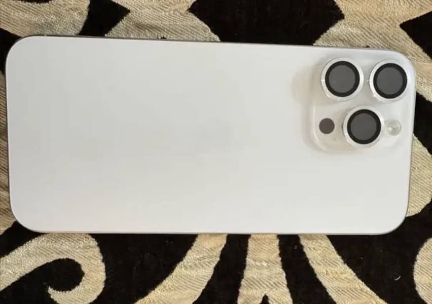 Apple iPhone 16 Pro Max 5