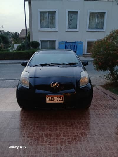 Toyota Vitz 2010,