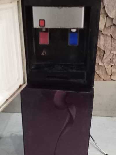 PEL water dispenser with refrigerator glass doors hot and cool water