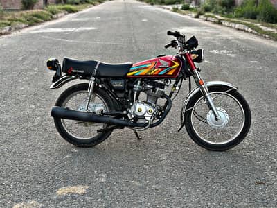 Honda 125 new 26 model red color 6200 kilometer original drive