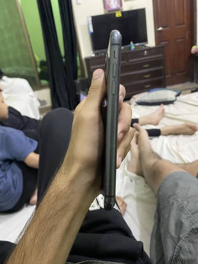 Iphone 11 (exchange and sale)