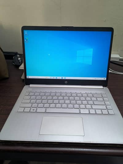 HP 14s Laptop | AMD 3020e | 8GB RAM | 256GB SSD | 2GB Radeon Graphics