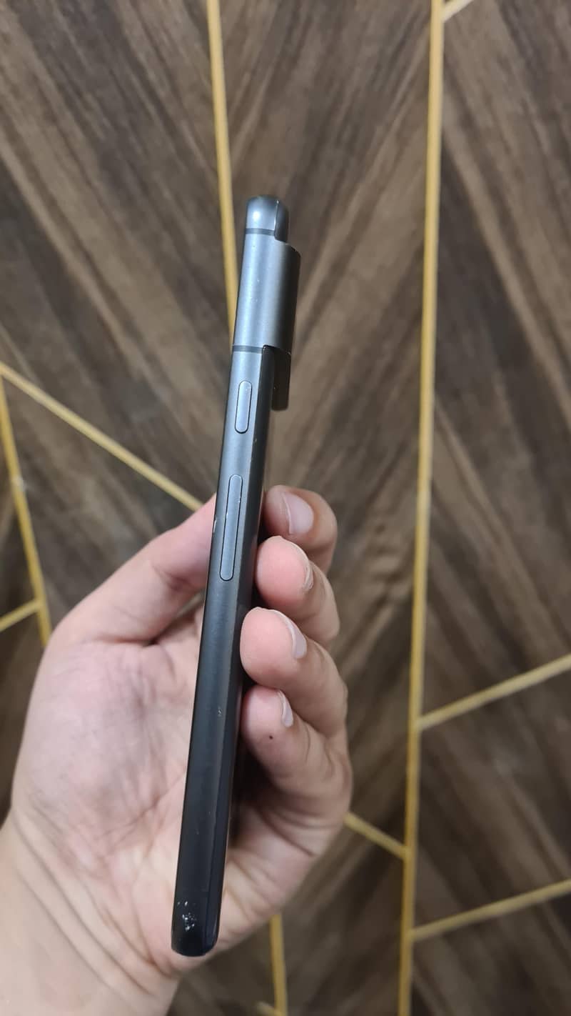 Google Pixel 8 4