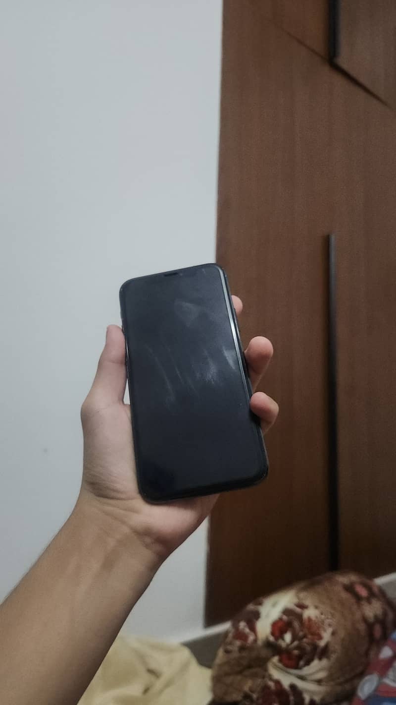Apple iPhone 11 Pro 3