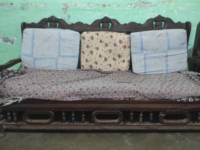 Antique design sofa set