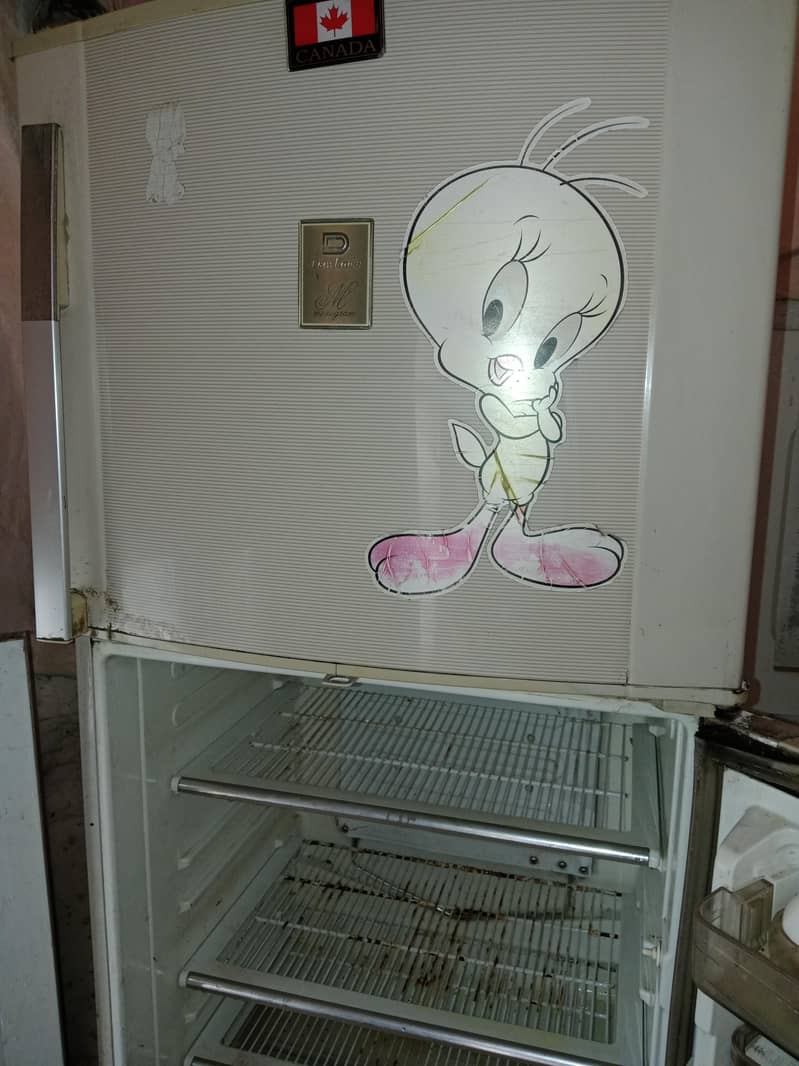 Fridge/Freezer 2