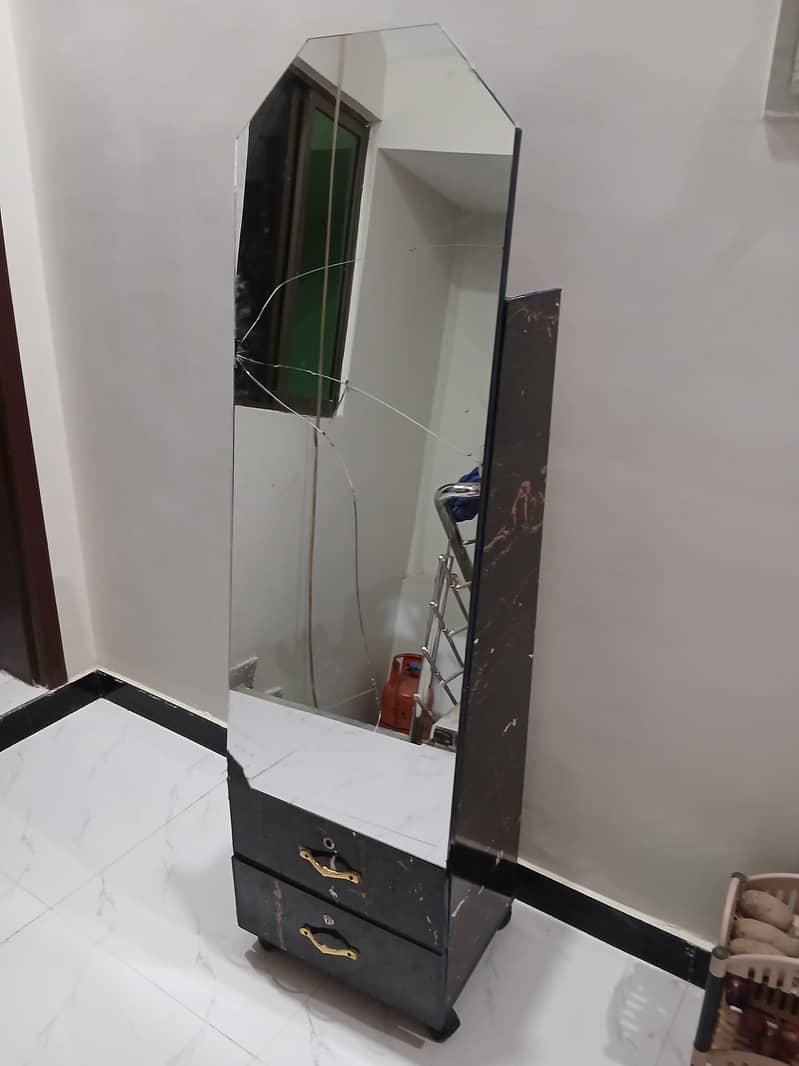 Dressing Table 2