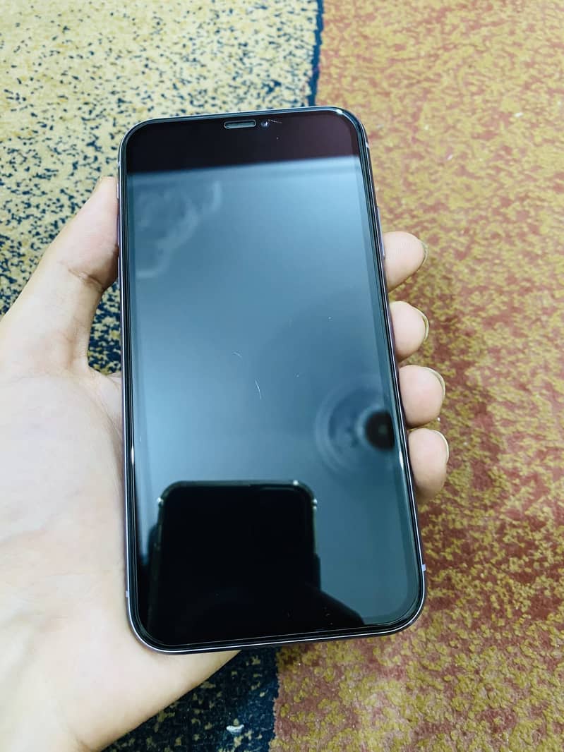 IPhone 11 3