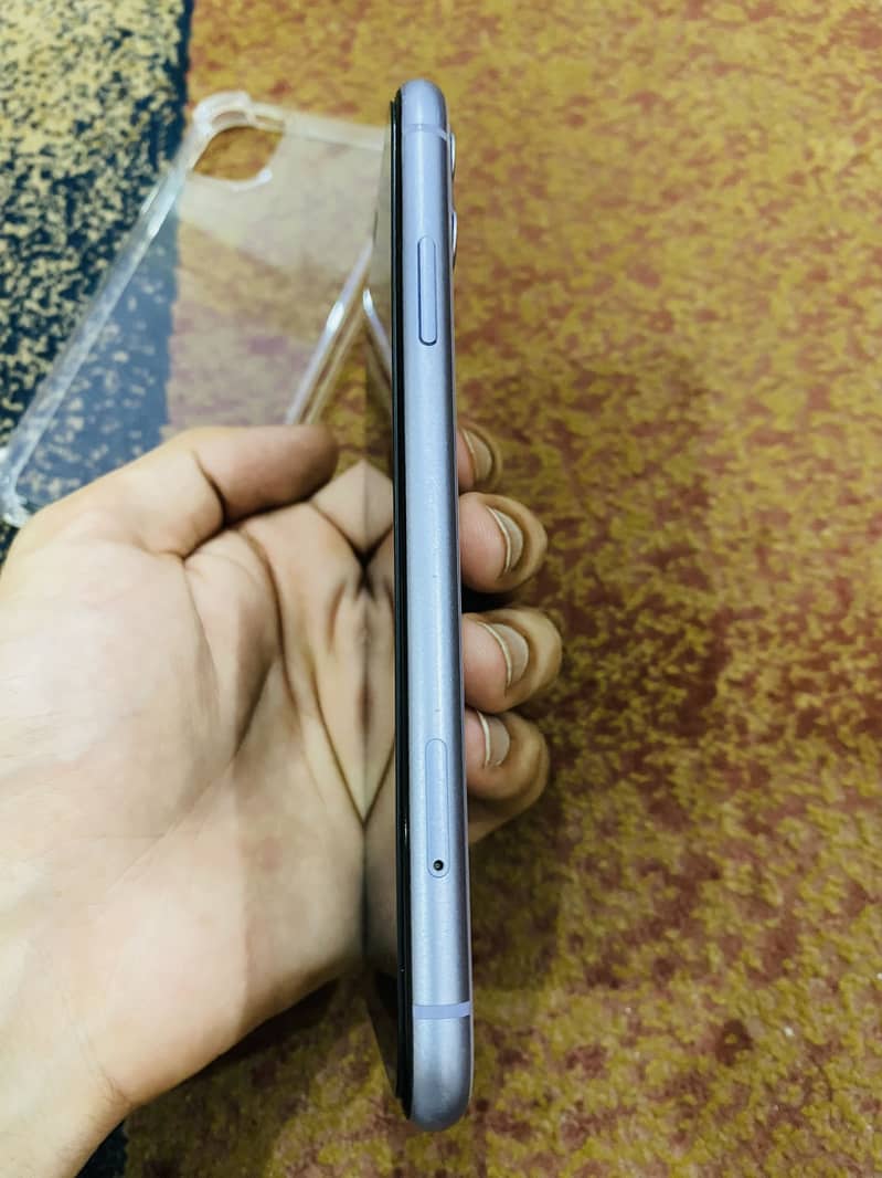 IPhone 11 5
