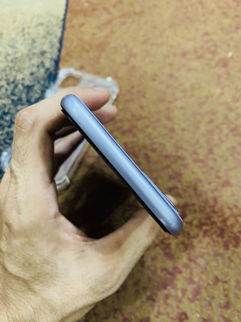 IPhone 11 6