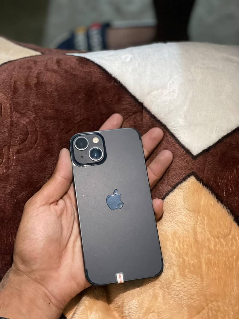 Apple iPhone 13 0