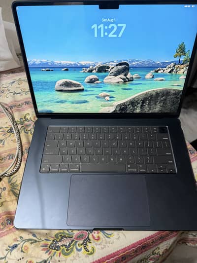 MacBook air m3 15 inches
