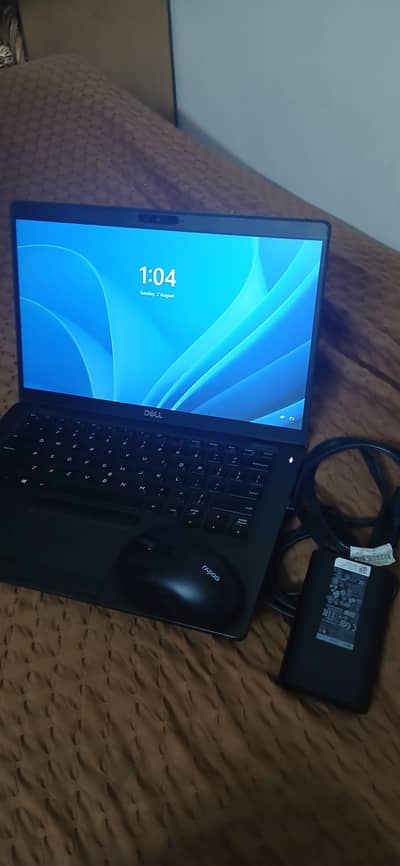 core i5 8th gen laptop also nouse and charger is free
