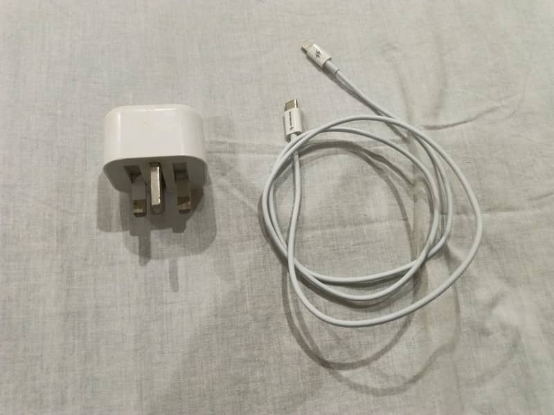 Apple iPhone 13 2