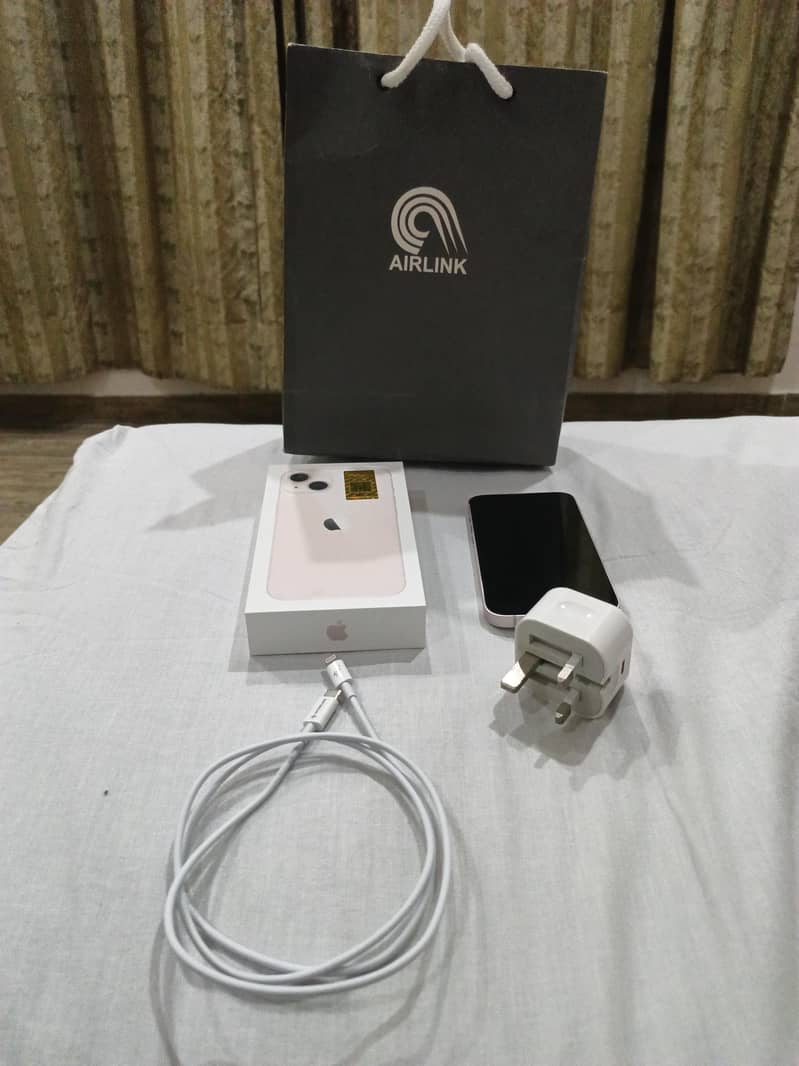 Apple iPhone 13 4