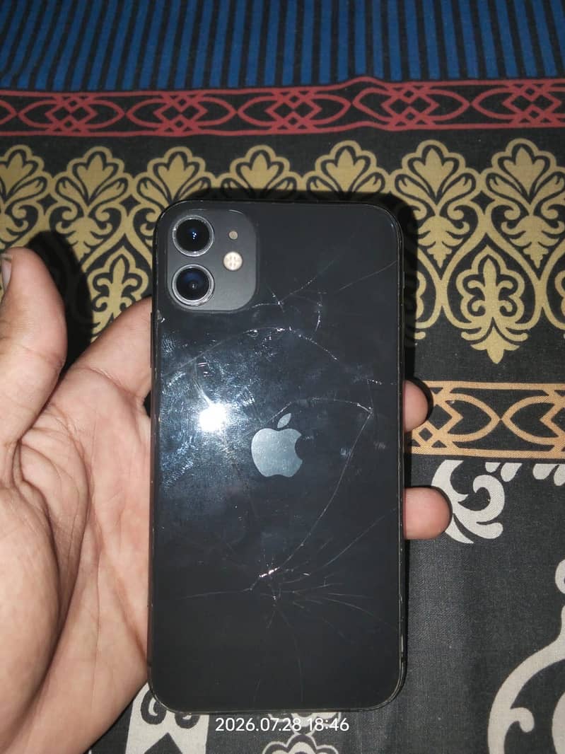 Apple iPhone 11 4