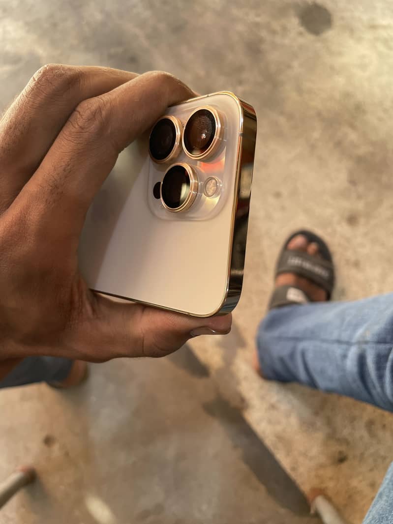 Apple iPhone 13 Pro 0