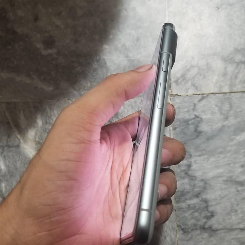 Google Pixel 8 3