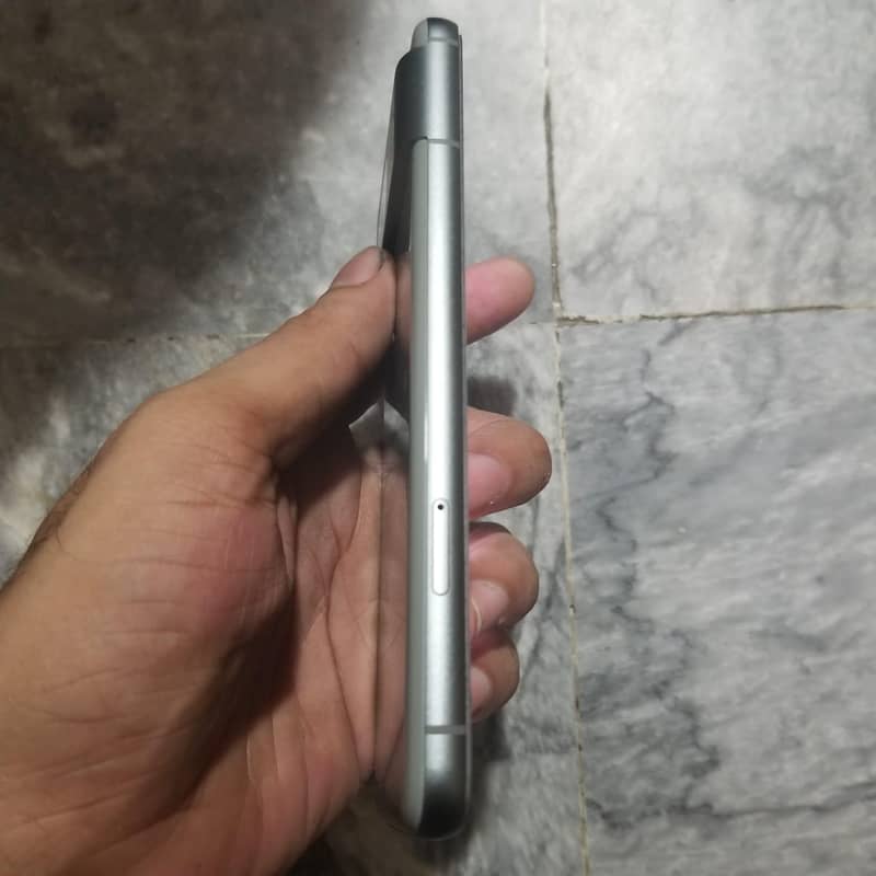 Google Pixel 8 7