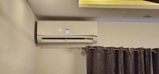 Haier 1 ton Dc inverter Awsome condition