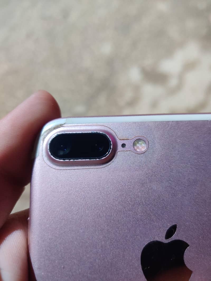 Apple iPhone 7 Plus 8