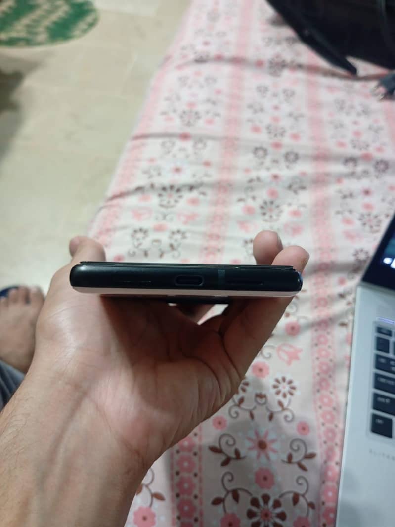 Google Pixel 6 5