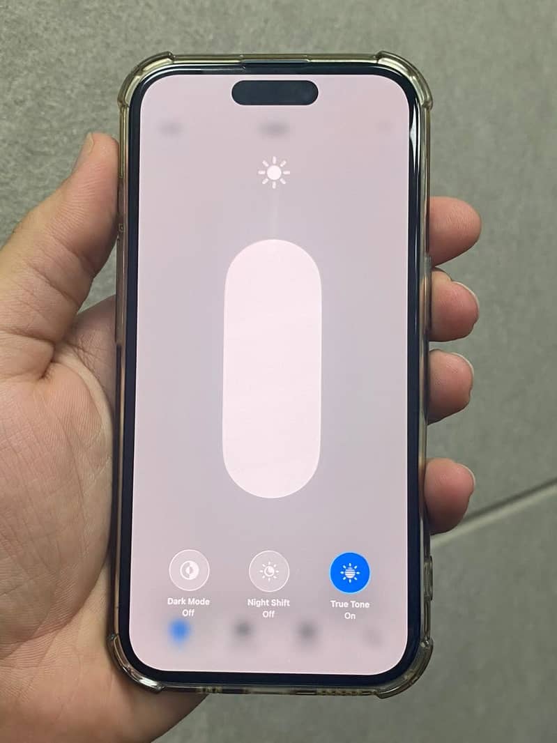 Apple iPhone 16 6