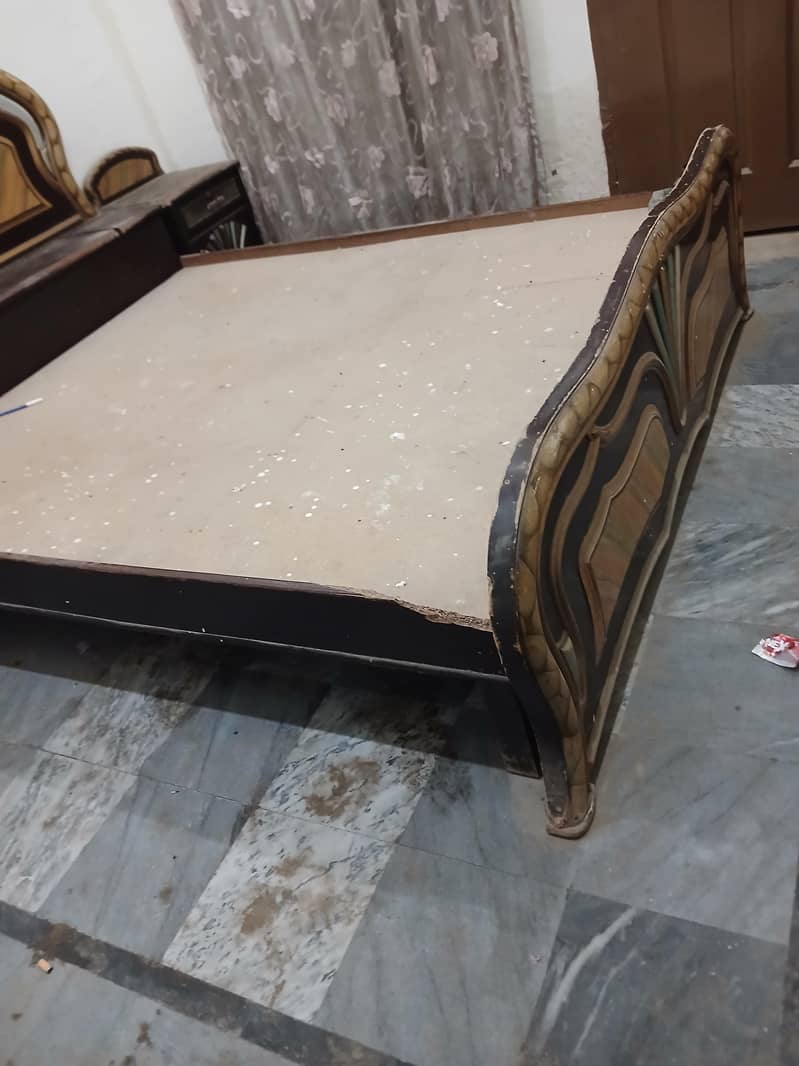king Bed 3