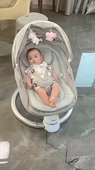 Baby electric jula new but use just 1 month condition like new