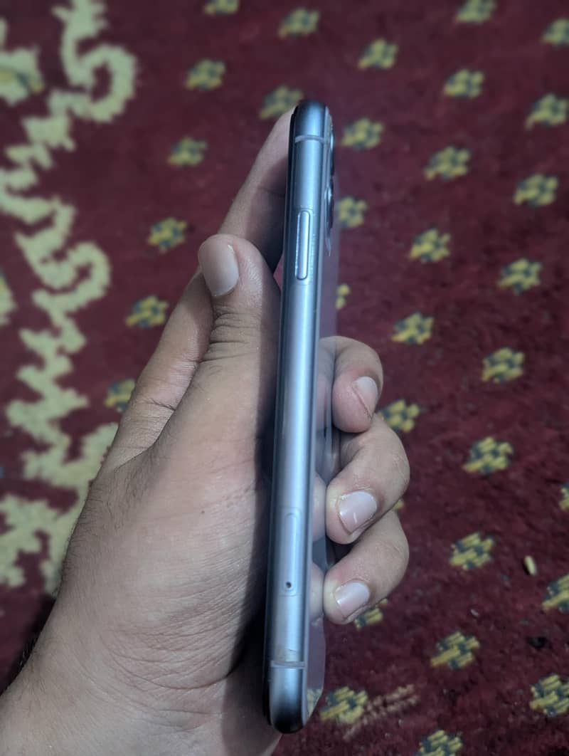 Apple iPhone 11 2